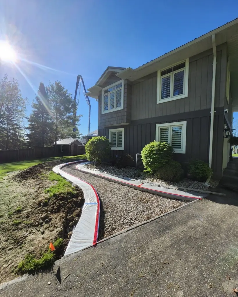 The walkway: Ready for the pour